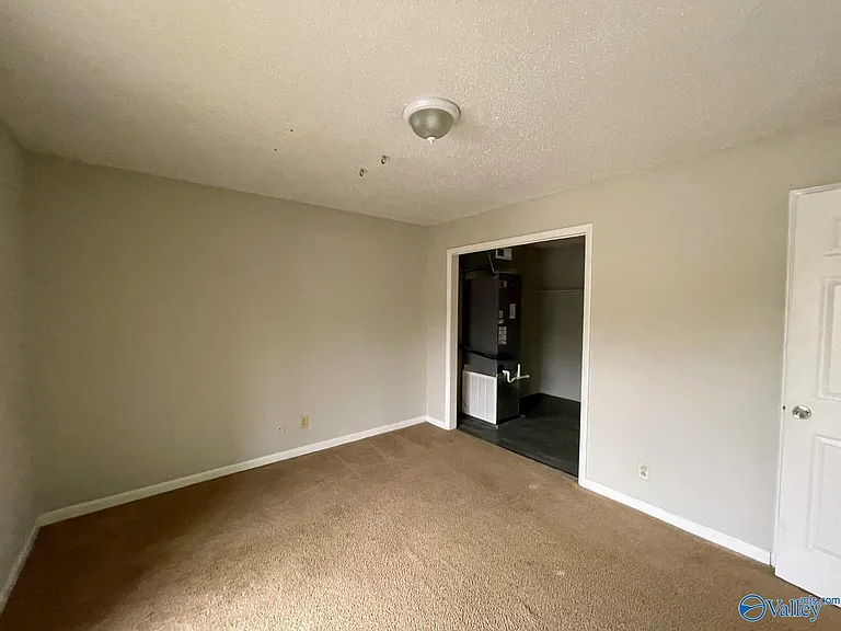 5001 Seven Pine Cir — Photo 16