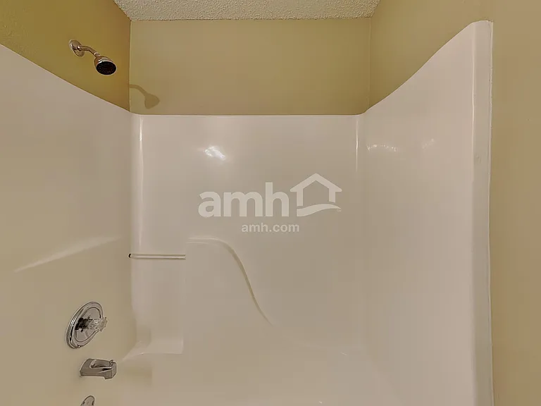 7831 Chadwick Dr — Photo 16