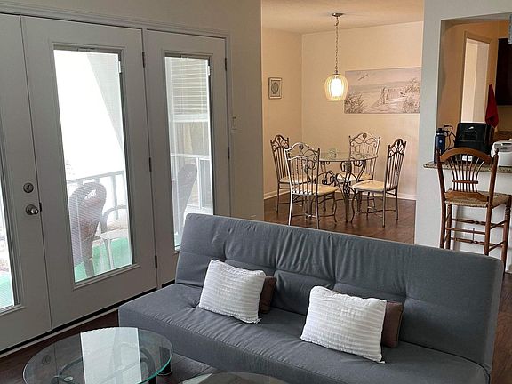 3rd image of 1726 Broadway St APT D20