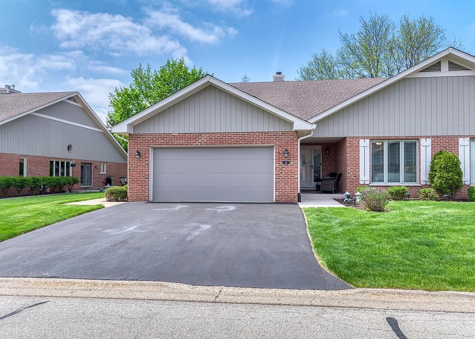 1st image of 42 Royal Ln