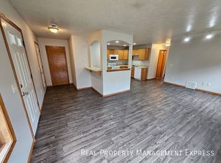 400 N 9th Ave, Brandon, SD 57005
