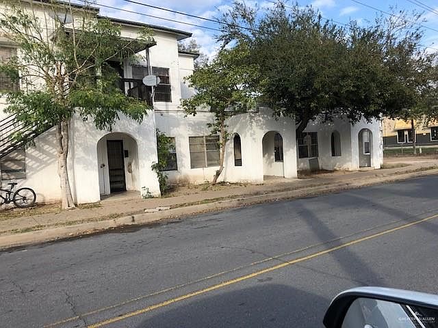 2nd image of 621 S 11th St