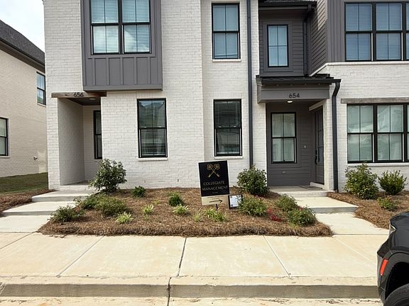 5th image of 656 Miramar Ln