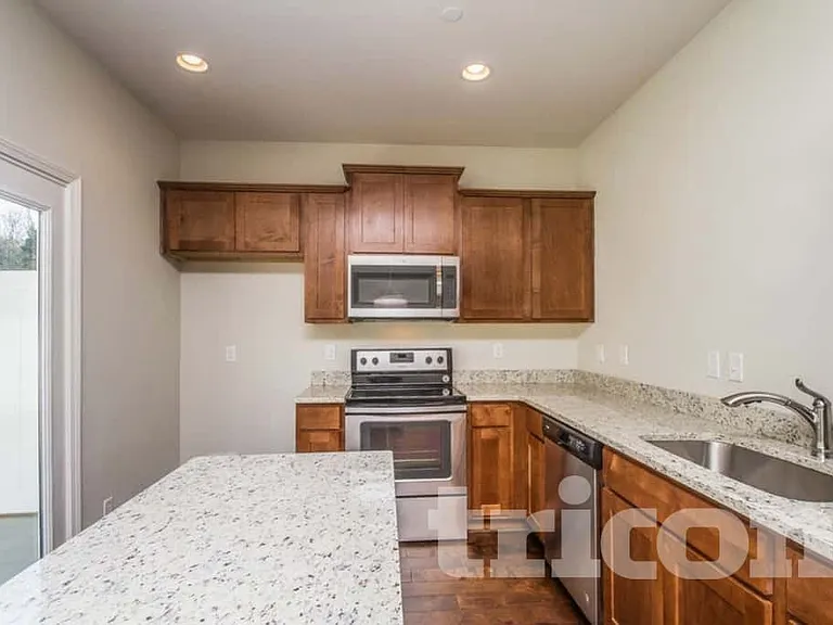 512 Hickory Leaf Ct — Photo 5