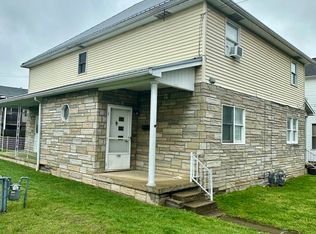 1108 4th St #1, Moundsville, WV 26041