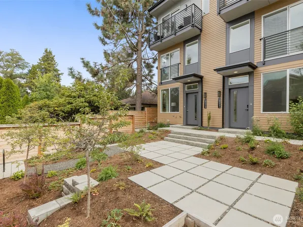 10306 E Midvale Avenue N, Seattle, WA 98133