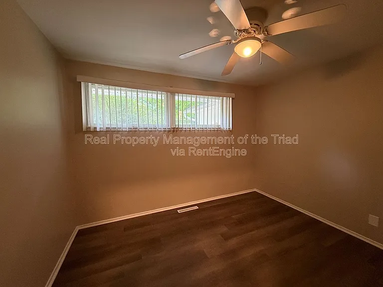 2523 Overbrook Dr — Photo 12