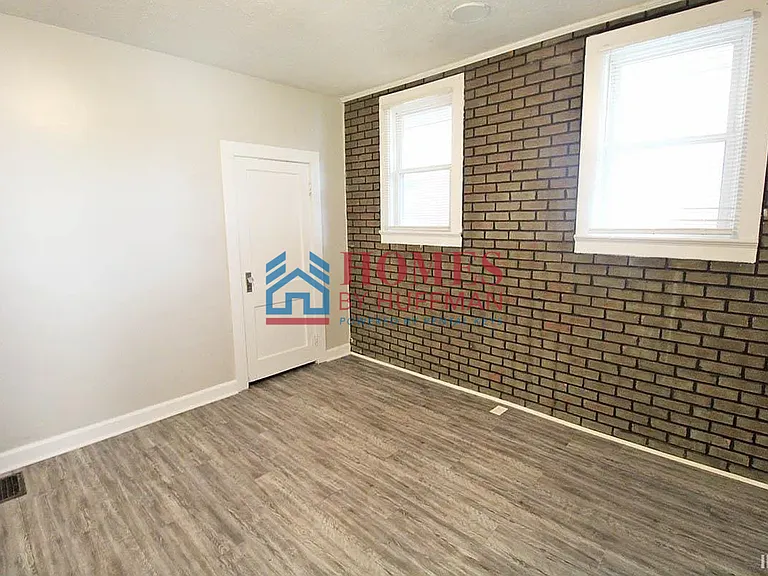 1263 Washington Ave — Photo 14