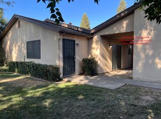 133-139 S Peppertree Ln, Visalia, CA 93291