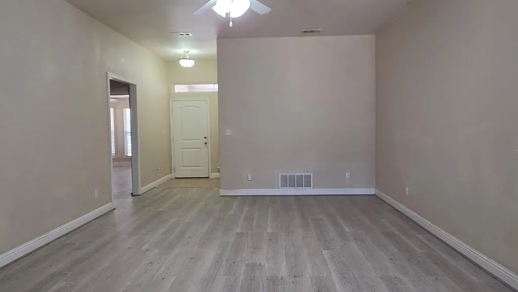 3 bed, 2.0 bath, 1763 sqft, $2,500 — Photo 4