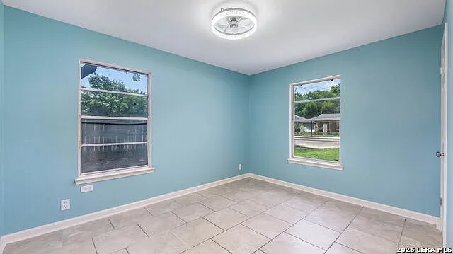 923 Whitman Ave — Photo 10