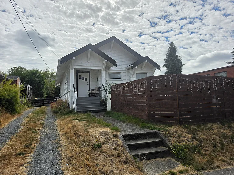 7930 Wallingford Ave N — Photo 1