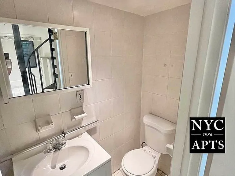 336 E 55th St #1-B — Photo 9