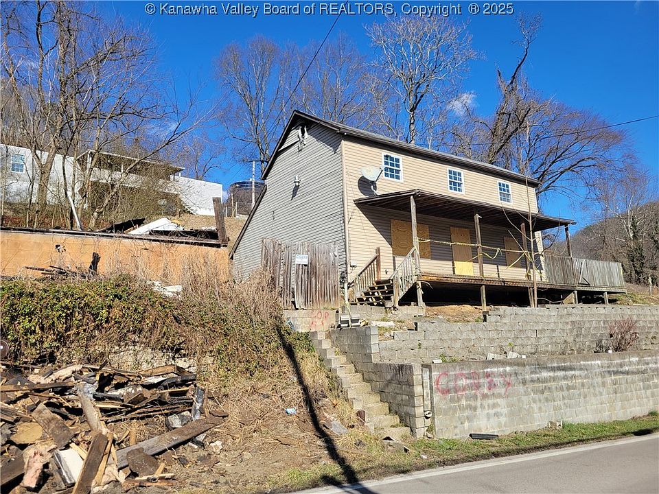 2nd image of 279 Hull Ave