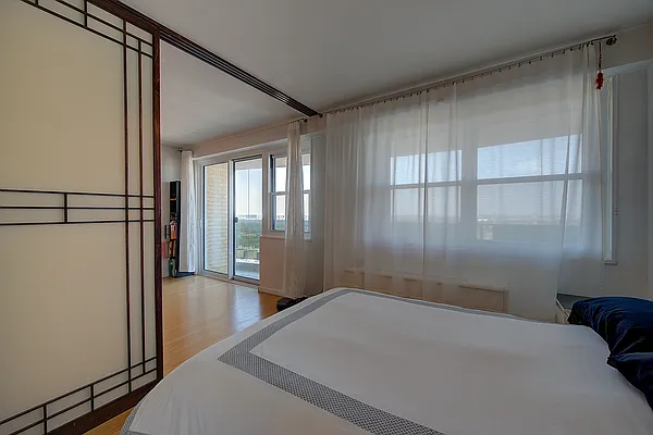 Sold by Benjamin Realty Since 1980 | media 54