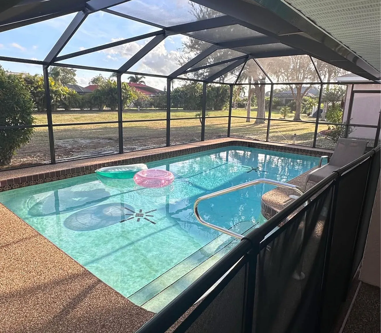 3 bed, 2109 sqft, $2,300 — Photo 2