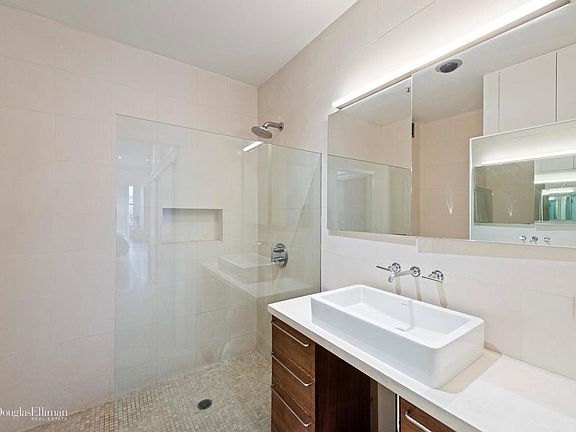 5th image of 79 Bond St #5-B