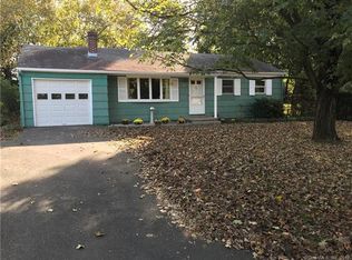 13 Meadow Brook Rd, Brookfield, CT 06804