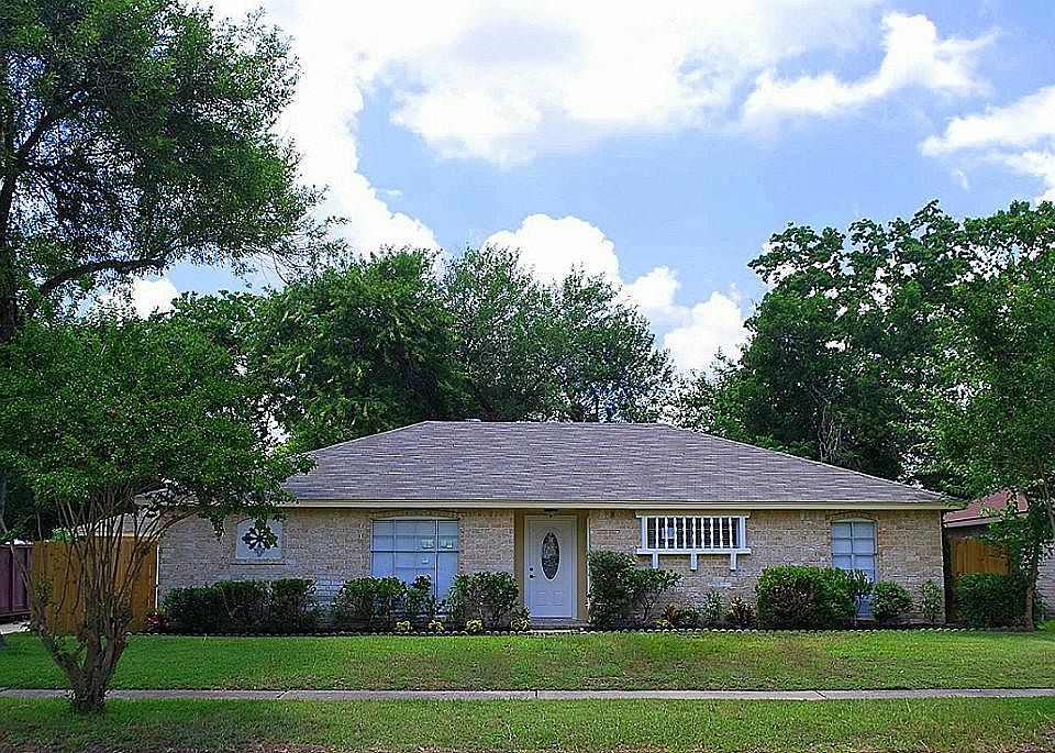 1st image of 347 San Fernando Dr