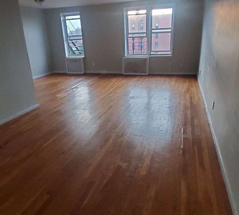 1st image of 9335 Lamont Ave APT 6d