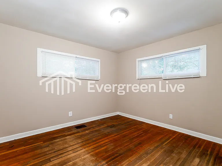5574 Hartsdale Dr — Photo 5
