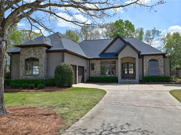 1796 Staples Ct, Auburn, AL 36830