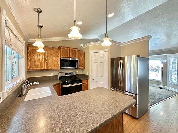 4th image of 1908 N 200 W