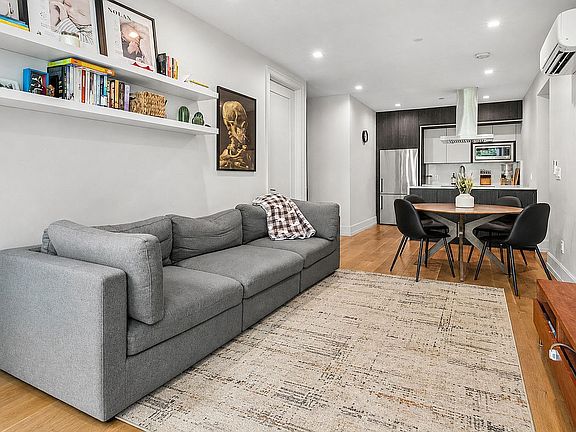 4th image of 246 Maple St #Pha