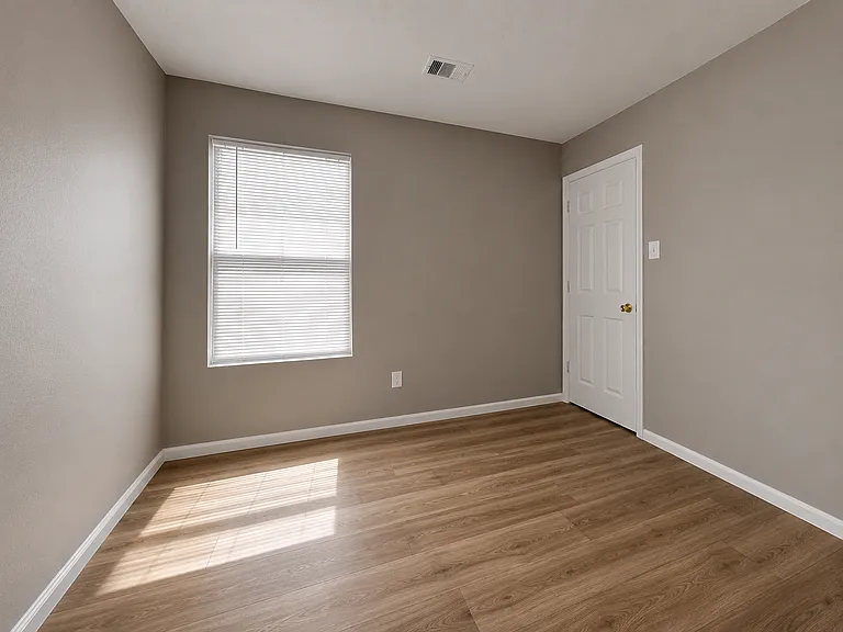 2314 Village Leaf Dr — Photo 11
