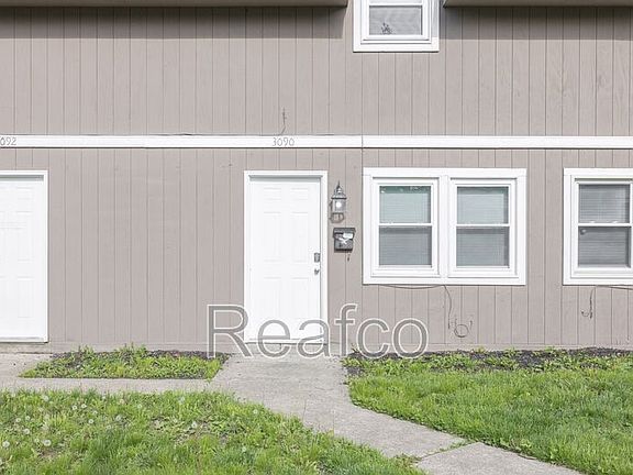 2nd image of 3090 Grasmere Ave