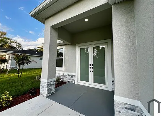 4 bed, 2400 sqft, $2,650 — Photo 3
