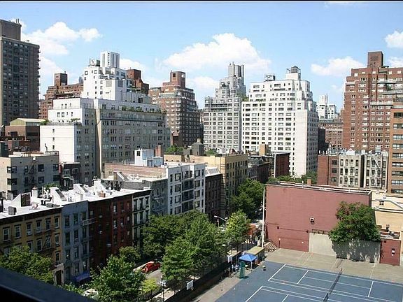 4th image of 240 E 76th St APT 8U