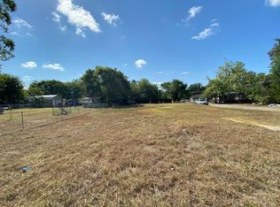 604 E Guadalupe St, La Grange, TX 78945