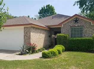 213 W Cober St, Grand Prairie, TX 75051