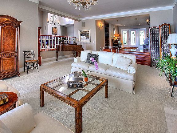 5th image of 11505 Gravelly Lake Dr SW