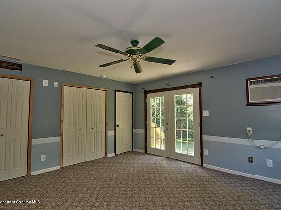 5th image of 112 Horseshoe Dr