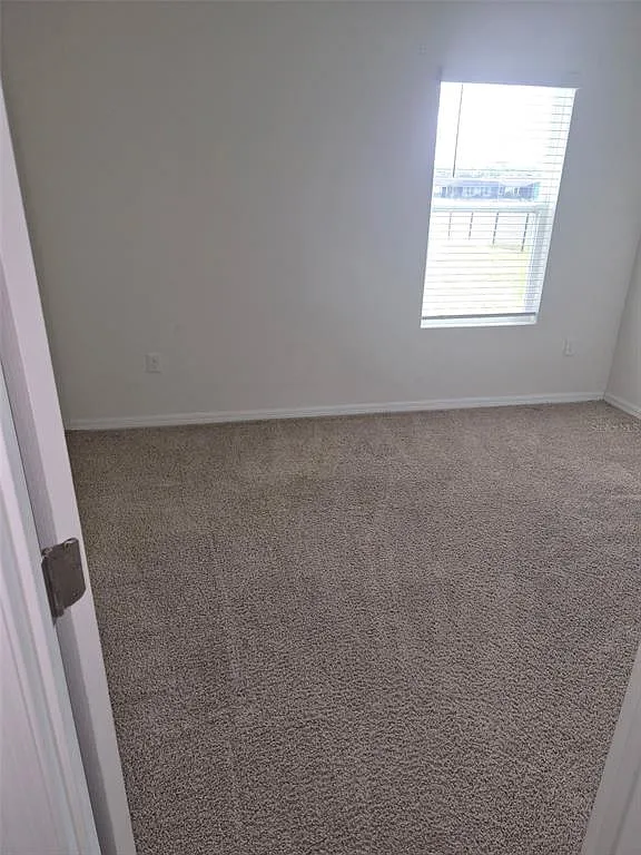 5 bed, 3.0 bath, 2508 sqft, $2,550 — Photo 4