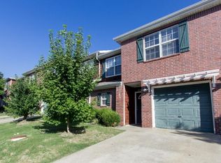 1431 W Junction St, Fayetteville, AR 72701