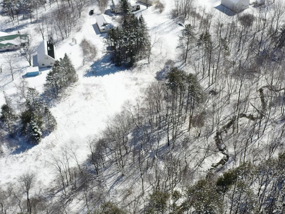 1st image of 418 Main Road S