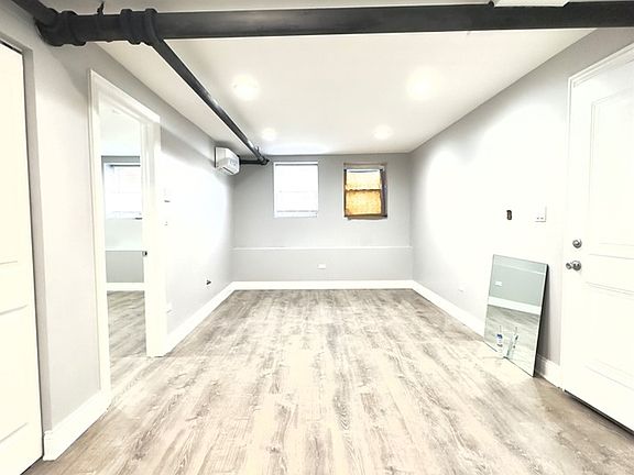 4th image of 1251 W Rosemont Ave #1253-G