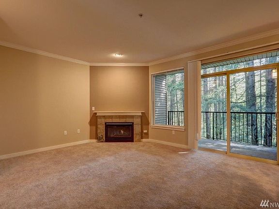 3rd image of 25025 SE Klahanie Blvd APT D205