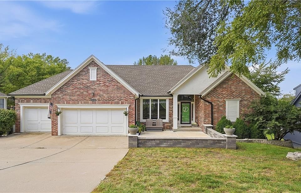 1st image of 16024 Meadow Ln