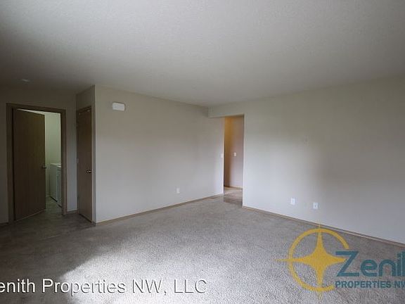 2nd image of 16104 NE 79th Cir