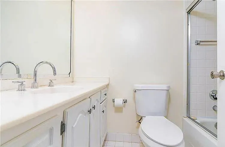 1203 Bahama Bnd #A2 — Photo 11