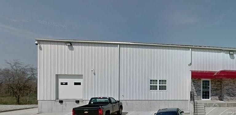 1st image of 6121 Baumgartner Xing