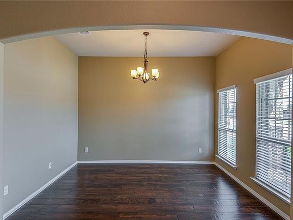 3rd image of 2197 Liriope Ln