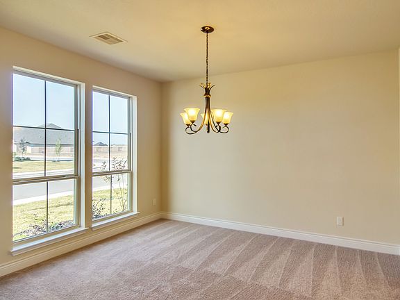3rd image of 629 Sydney Street