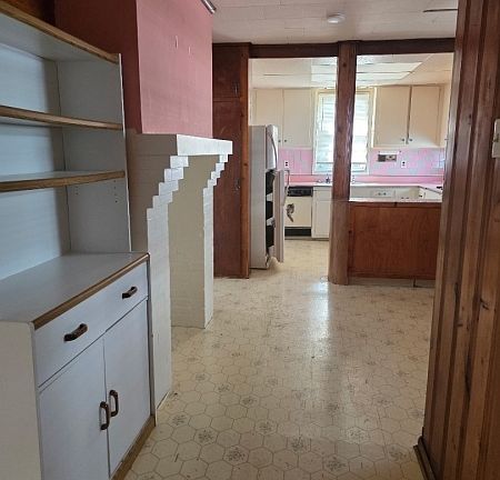 3rd image of 153 High St
