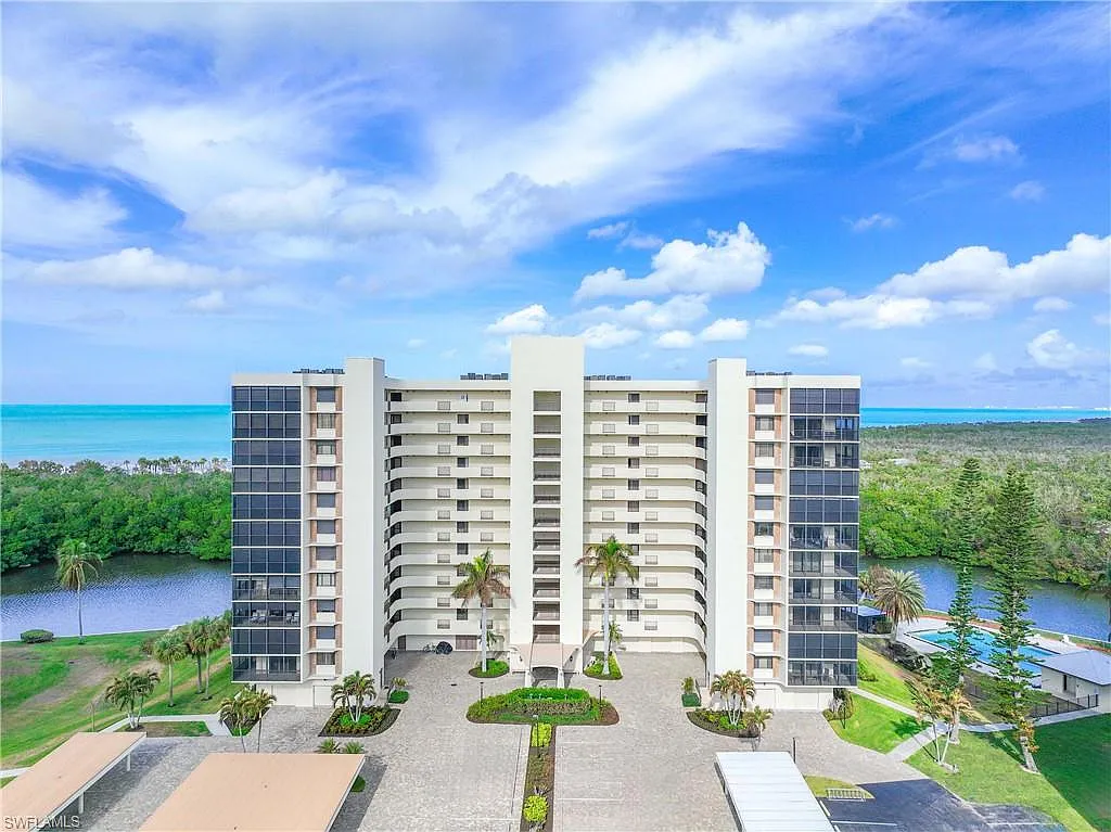 2 bed, 2.0 bath, 1569 sqft, $2,995 — Photo 3