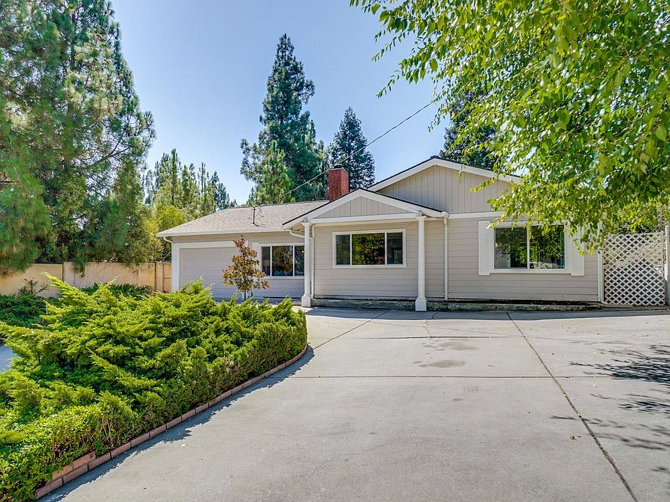 1st image of 22528 Poppy Dr